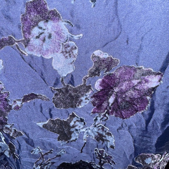 Lily White Black and Bluish Purple Velvet Top Floral blouse Ruffled Sleeves - Picture 3 of 13